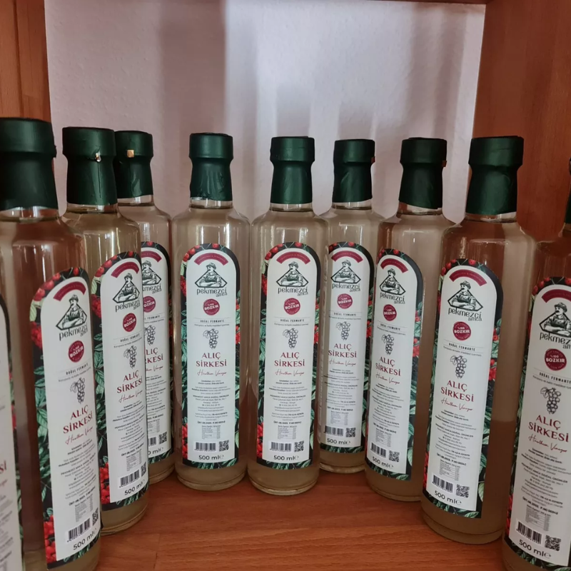Weißdornessig - Natürlicher Essig aus Weißdorn (500ml) - Ungefiltert & Natürlich fermentiert